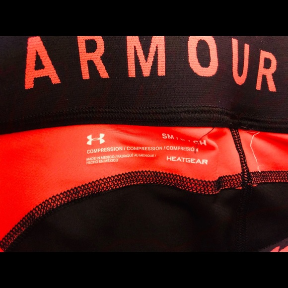 Under Armour Compression Heat Gear Cropped Leggings - Picture 2 of 2
